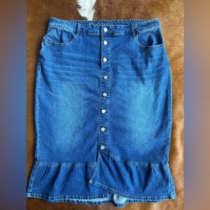 Nuggles denim skirt xxl never worn